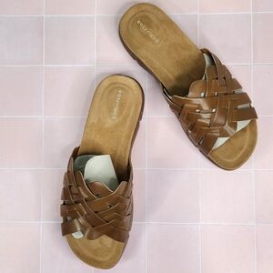 Easy Spirit Wide Marsha Sandals